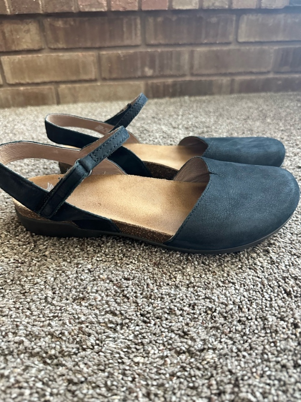 Dansko Rowan Black Nubuck Leather Closed Toe Ankle Strap Sandals Size 42 11.5/12